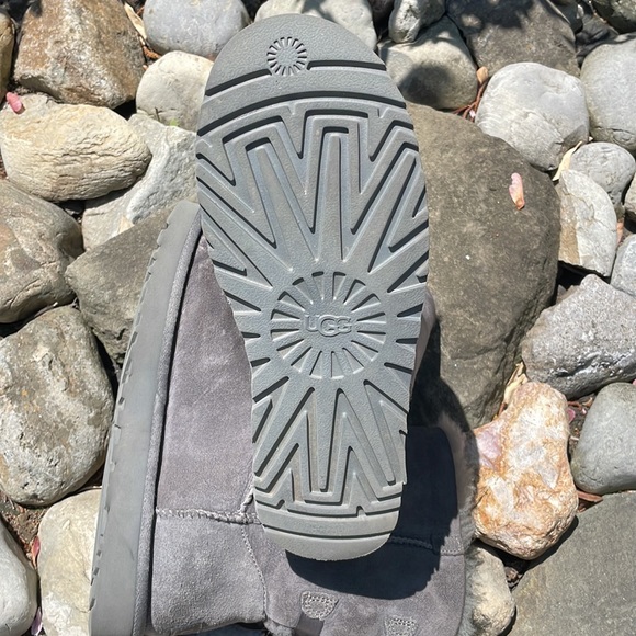 UGG Bailey Suede Bow II Water-Repellent Cold Weather Boots - Picture 12 of 14